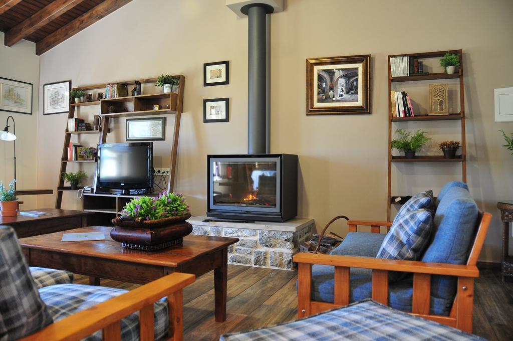 Casas Rurales El Llugaron Miravalles 外观 照片