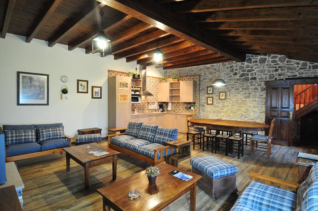 Casas Rurales El Llugaron Miravalles 外观 照片