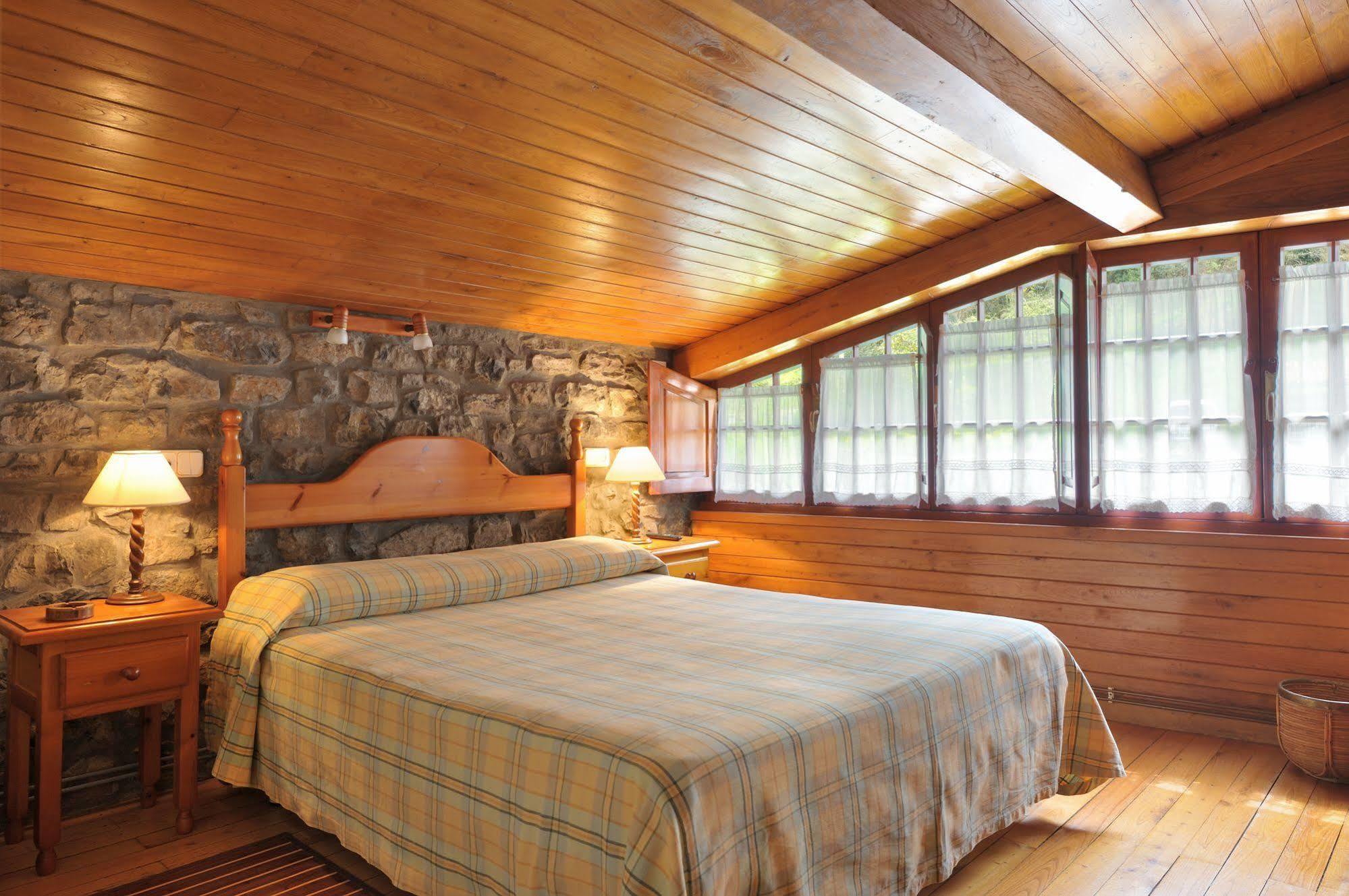 Casas Rurales El Llugaron Miravalles 外观 照片