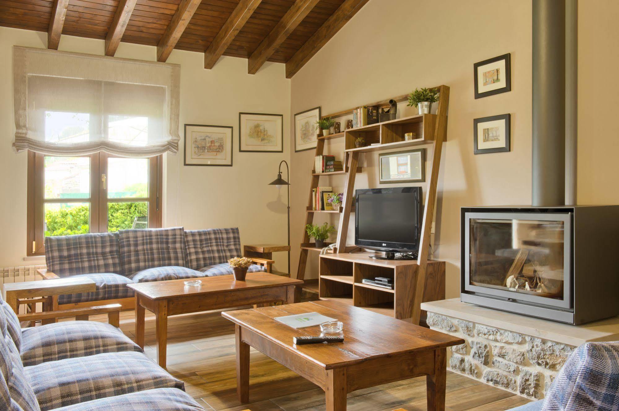 Casas Rurales El Llugaron Miravalles 外观 照片